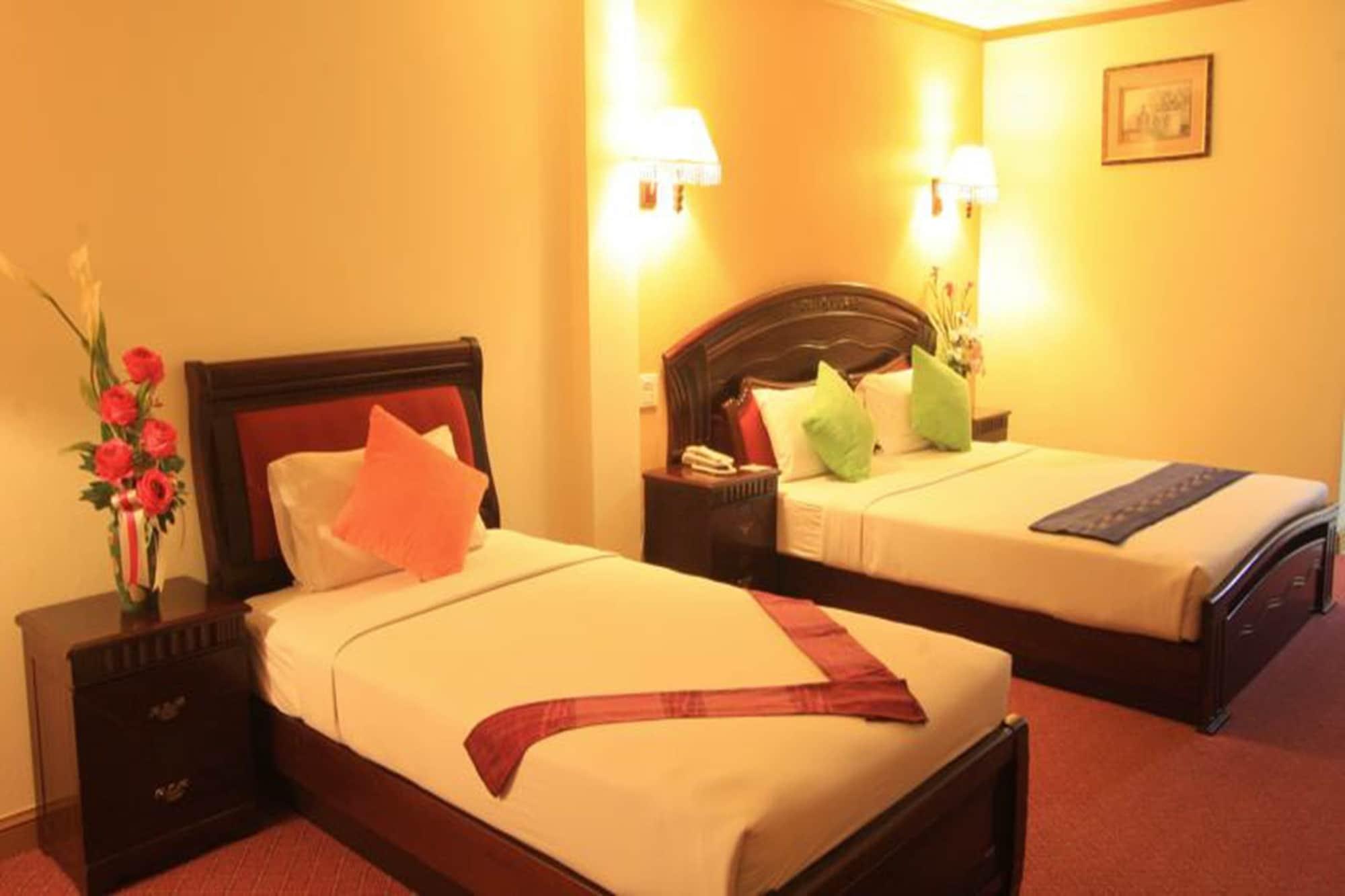 Winstar Hotel Хат Яй Екстериор снимка
